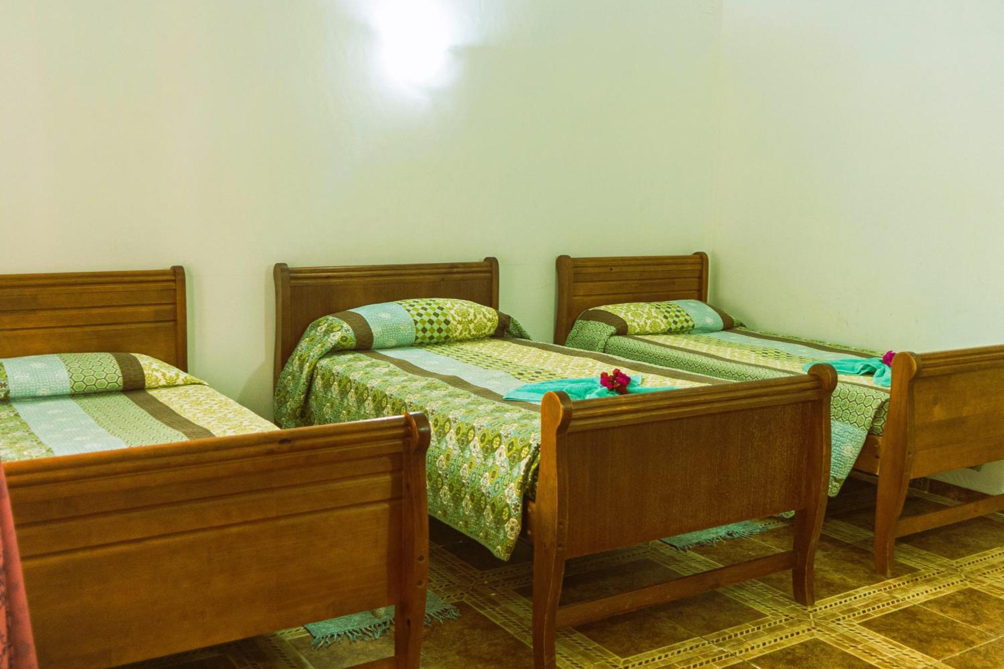 Hostal Y Cabanas Aorangi Hanga Roa Extérieur photo