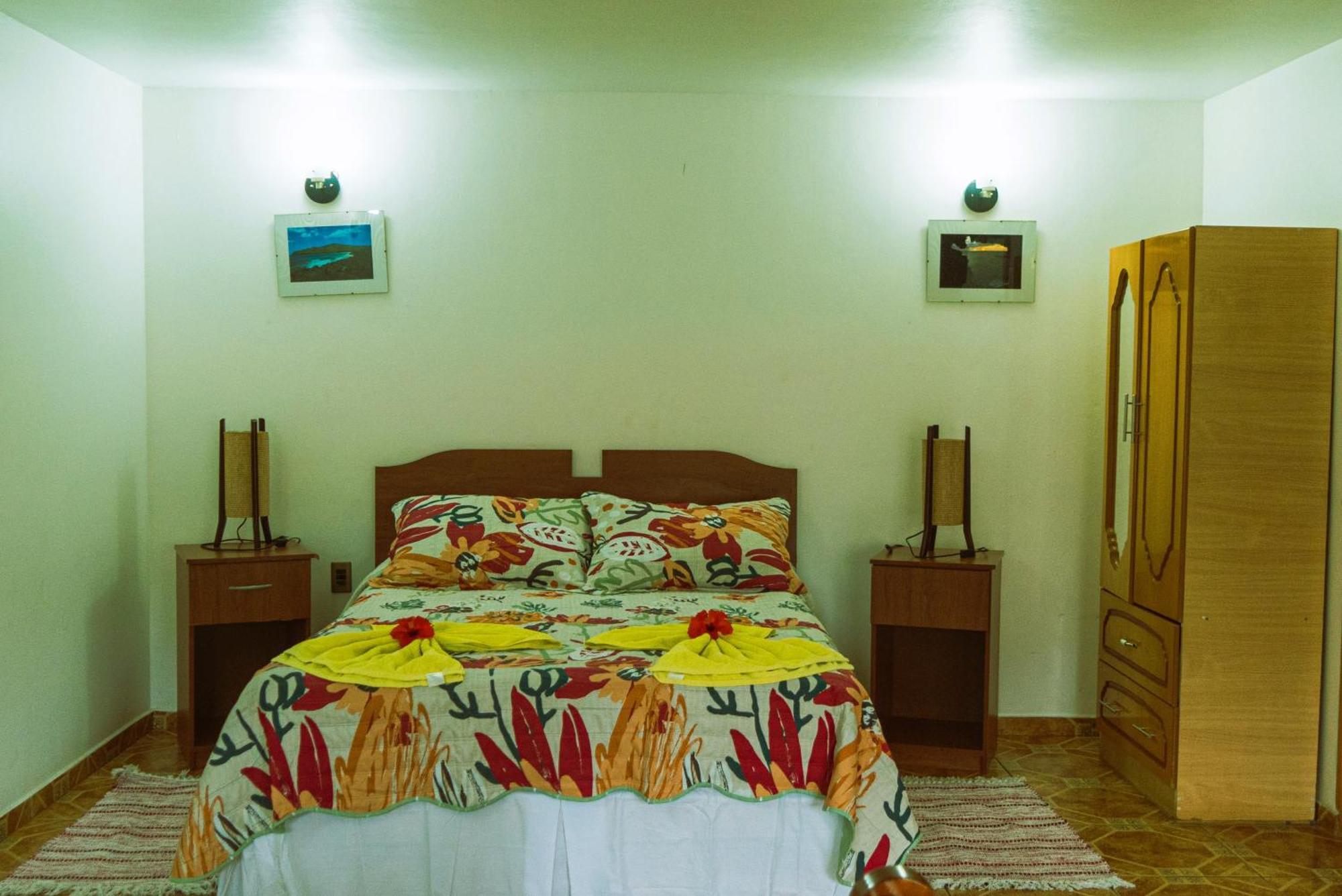 Hostal Y Cabanas Aorangi Hanga Roa Extérieur photo