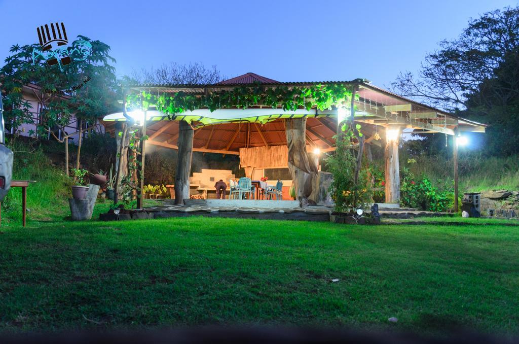 Hostal Y Cabanas Aorangi Hanga Roa Extérieur photo